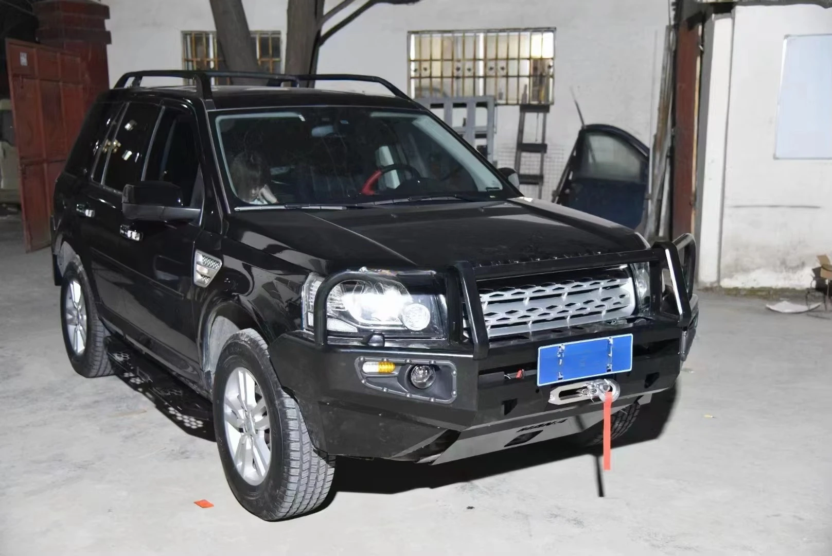 Off-Road Steel Front Bumper Bull Bar for Freelander 2 L359 view 3
