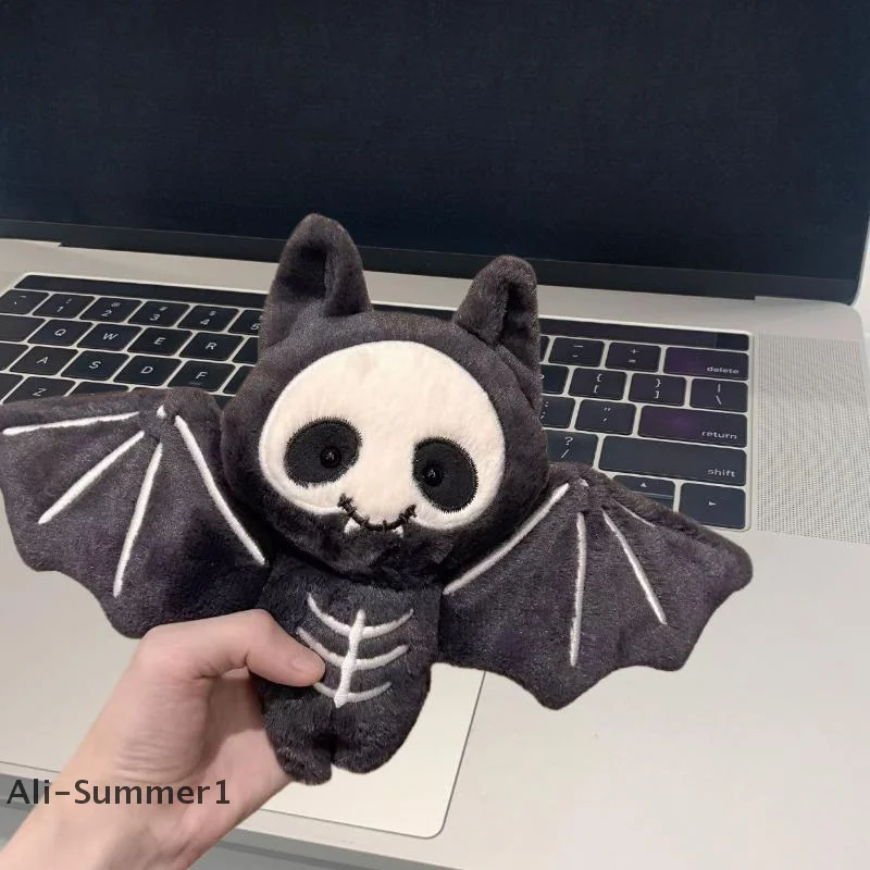【E】Kawaii Plush Skull Bat Keychain Cartoon Stuffed Doll Toy Bag Pendant Backpack Hanging Decoration Halloween Gifts