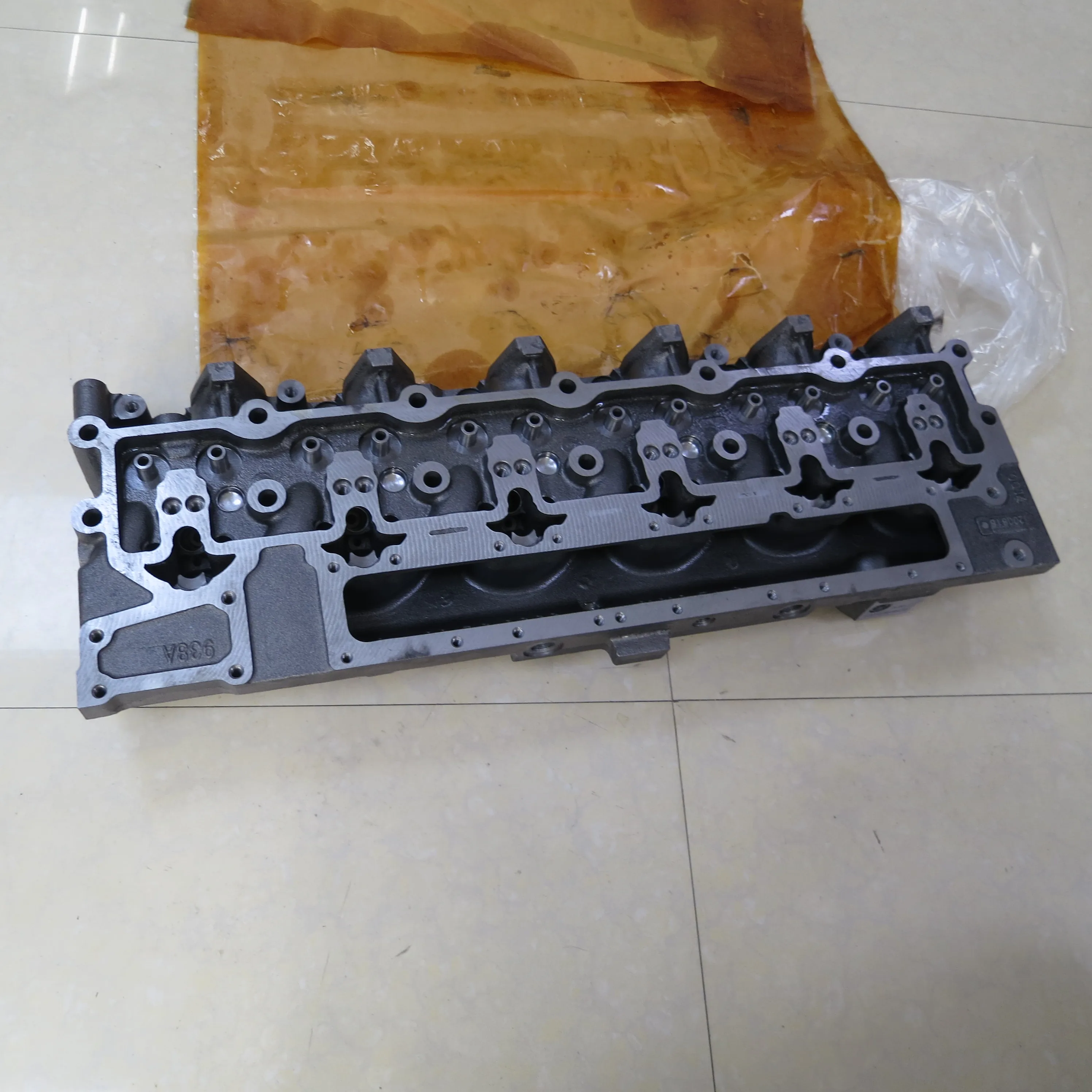 6CT  Engine Parts Factory Supply Machinery Cylinder Head 3973493