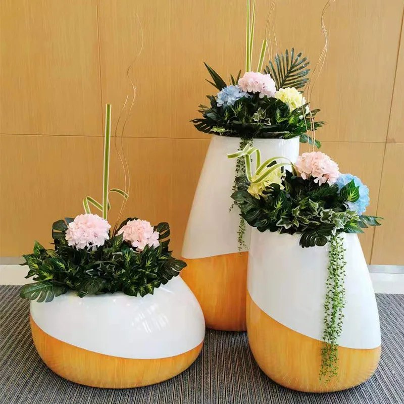 

FRP creative combination shopping mall planting flower box interior decoration floor-to-ceiling Meichen flower pot manufacturer