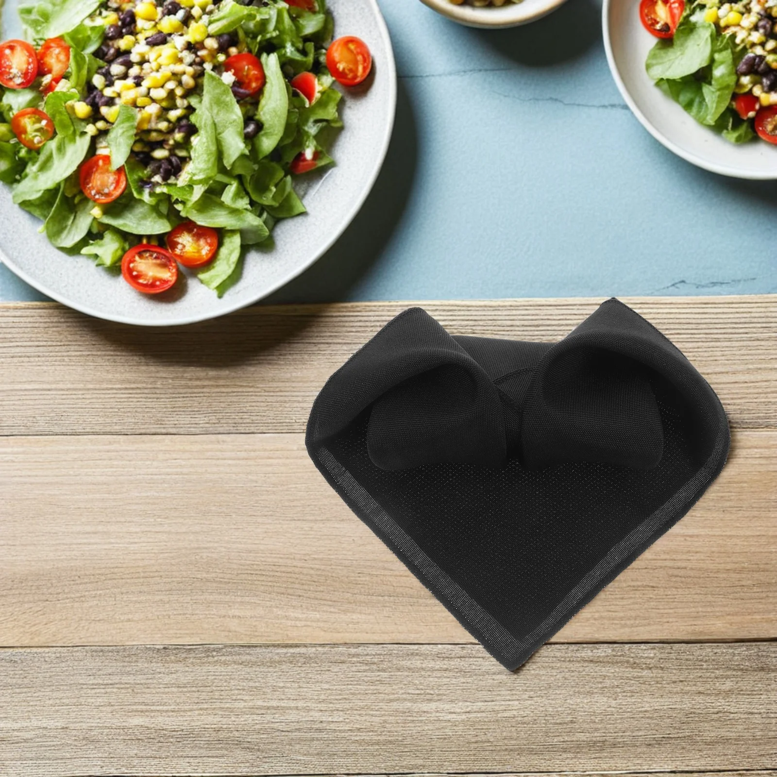 

12Pcs Black Polyester Cloth Napkins 17x17 Inch Reusable Washable Dinner Napkins for Hotel Weddings Party Banquets