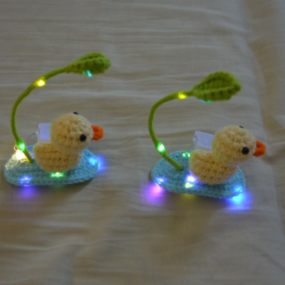 

2pcs Light Up Duck Hair Clips Cute Festival Rave Yellow Animals Hairpin Cartoon Hair Accessories for Summer Holiday Party Prop