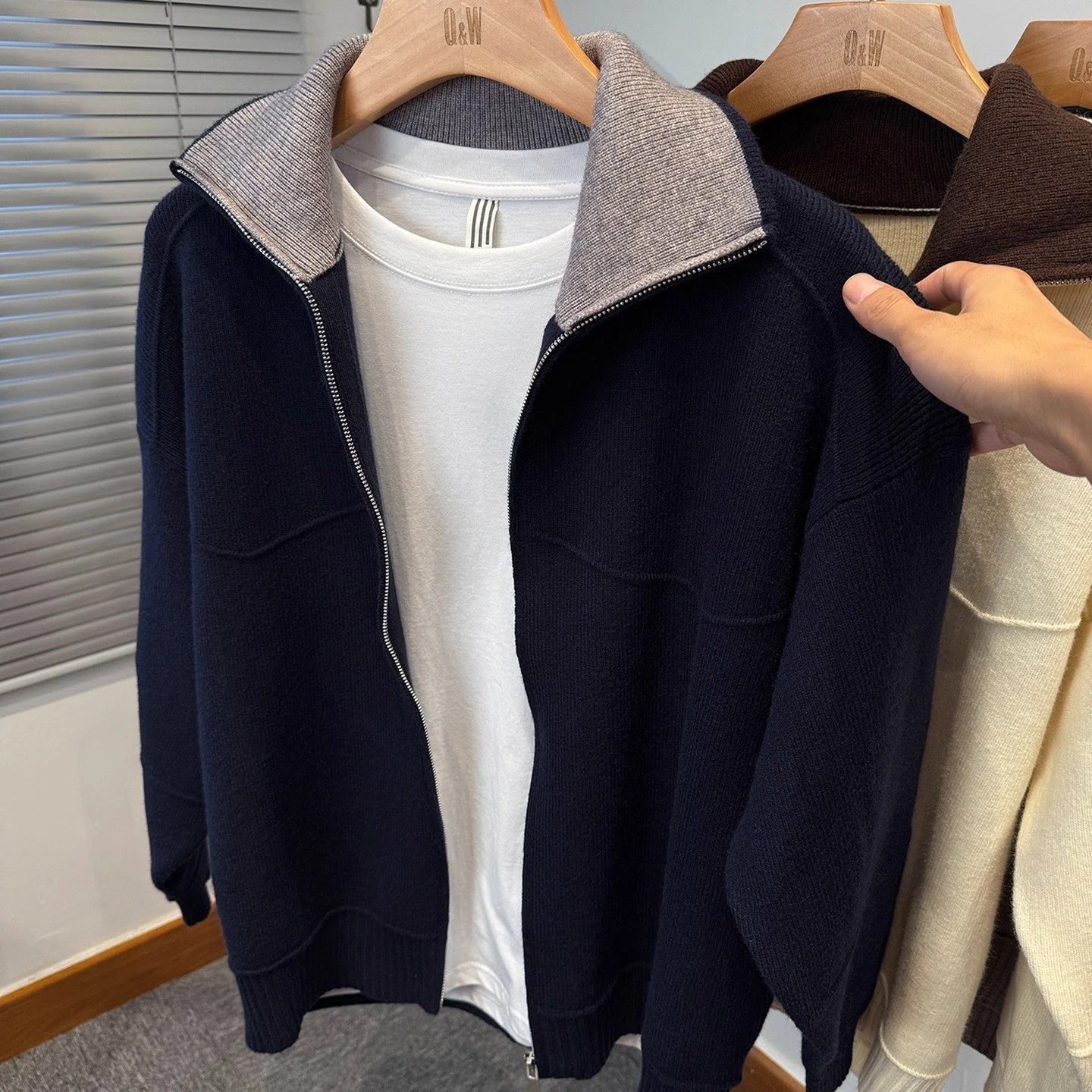 

Men's Comfortable Zipper Knitted Cardigan Sweater Casual Loose Faionable Winter New Arrival Zipper Open Front Knitwear