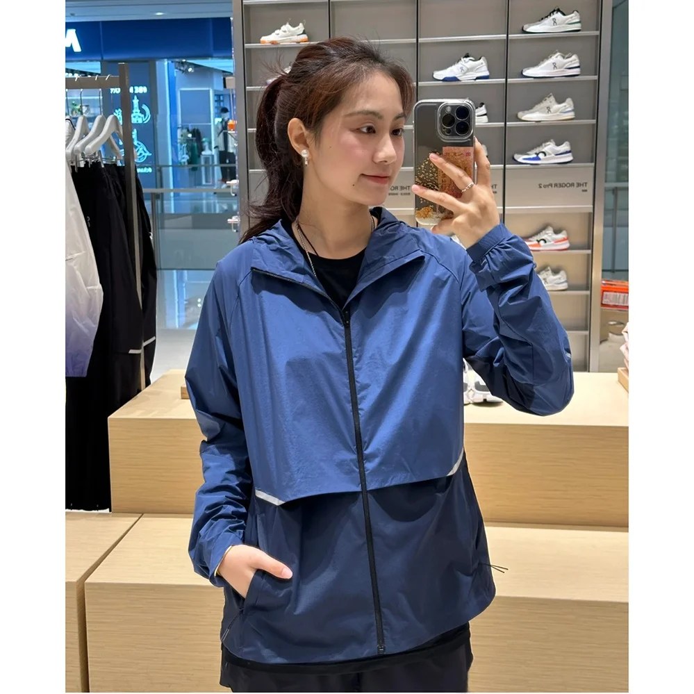 Lightweight Outdoor Running Jacket Windproof Skin-friendly Sportswear Polyester Fiber Standard Fit Summer Season Zipper Closure