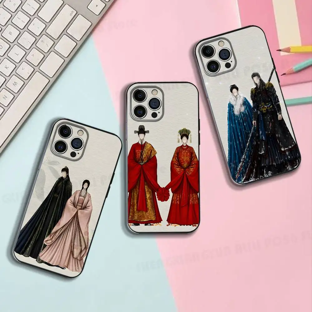 Period Costume Couple Silicone Phone Case For IPhone 17,16,15,14,13,12 X XS Plus Pro Max SE Shockproof Soft Cover