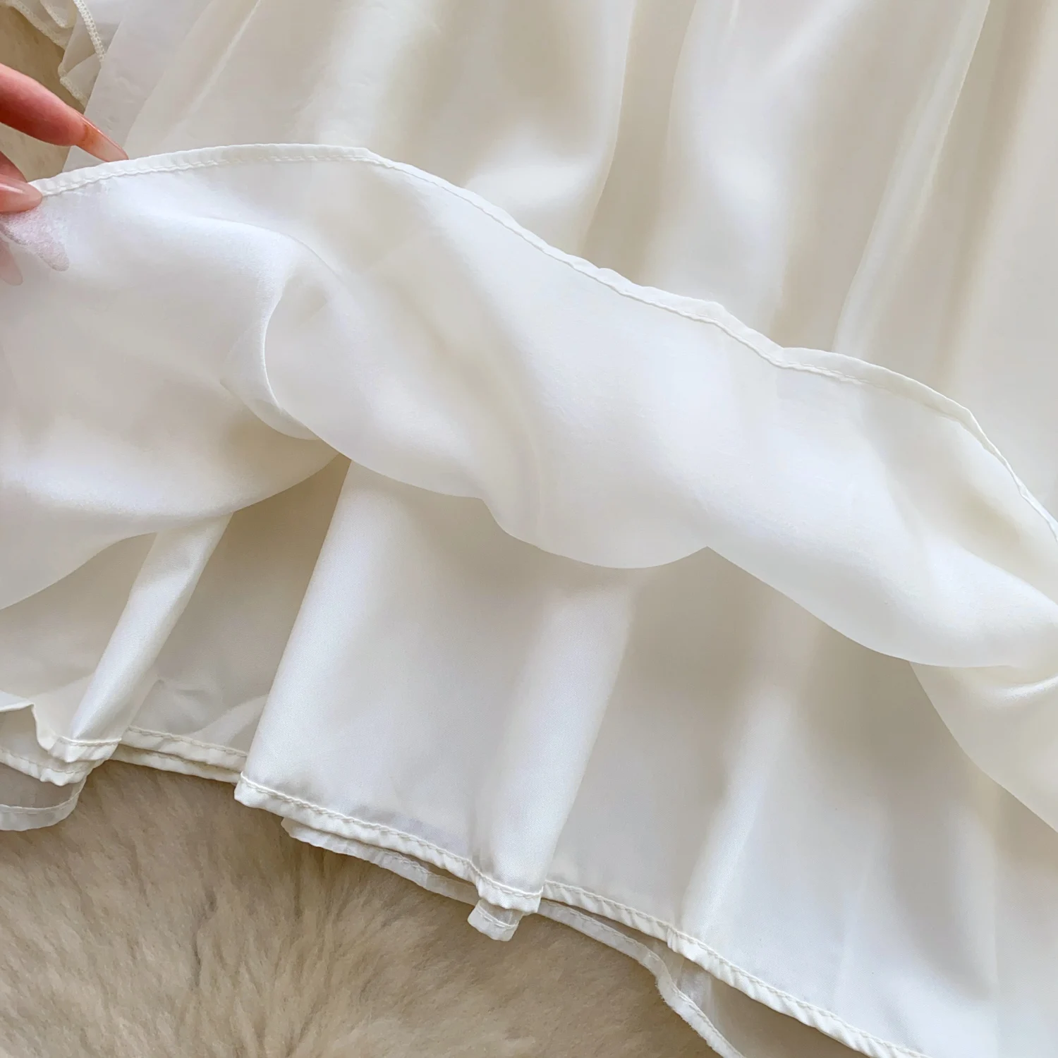 เสื้อวินเทจปิดไหล่หลวมแขนสั้นสลิมแฟชั่นผู้หญิงฮอตสวีทเสื้อผู้หญิงเสื้อผ้า