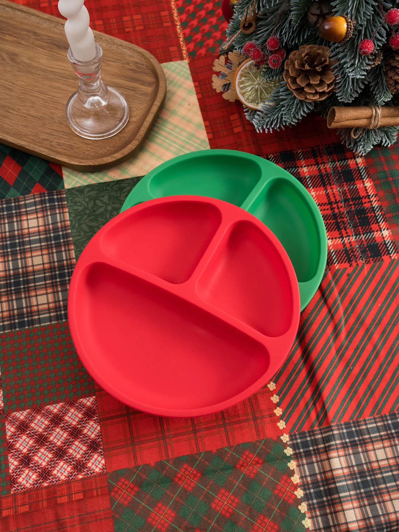 Color Kids 1PC BPA-Free Silicone Baby Dining Plate Sucker Toddler Training Feeding Dish Kids Tableware for Christmas Supplies
