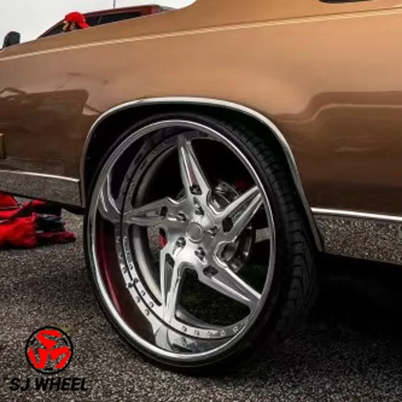 Multi PCD 2-Piece Forged Alloy Wheels Matched With Steering Wheel Aftermarket Rims For Classic Retro Muscle Vehicle Restoration