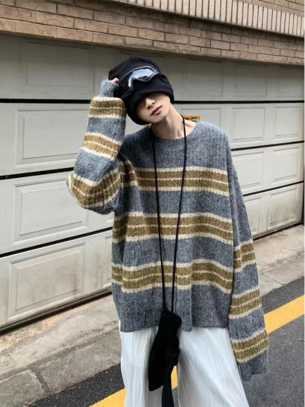 

Мужской зимний вязаный свитер с круглым вырезом, в полоску, базовый слой, повседневный, свободного кроя, с длинными рукавами, в корейском стиле