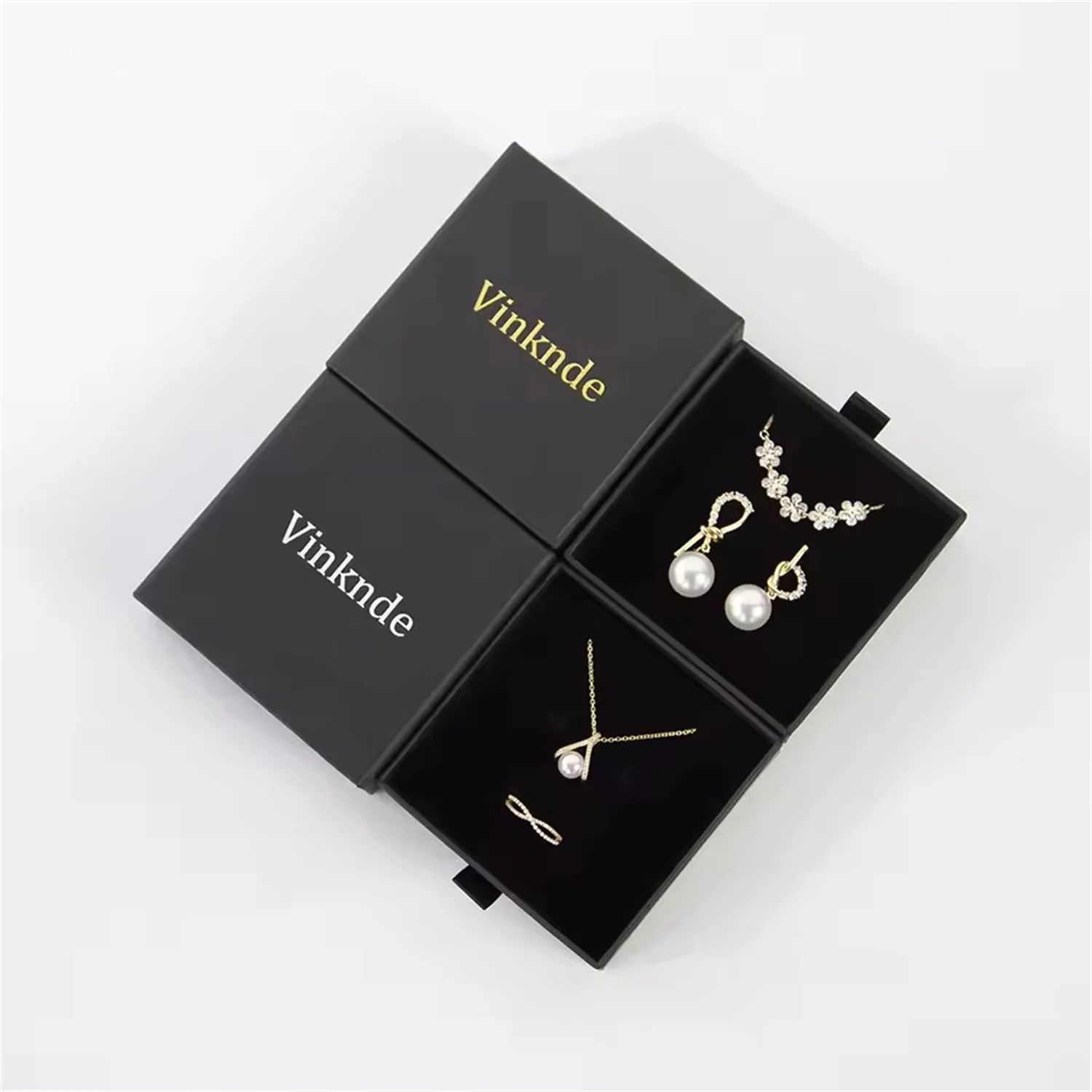 

50 шт., ящик для бумаги на заказ, коробка для драгоценностей с логотипом для ожерелья, колец, сережек, мыла, упаковка для ювелирных изделий, органайзер для путешествий, подарочные коробки, картонная коробка