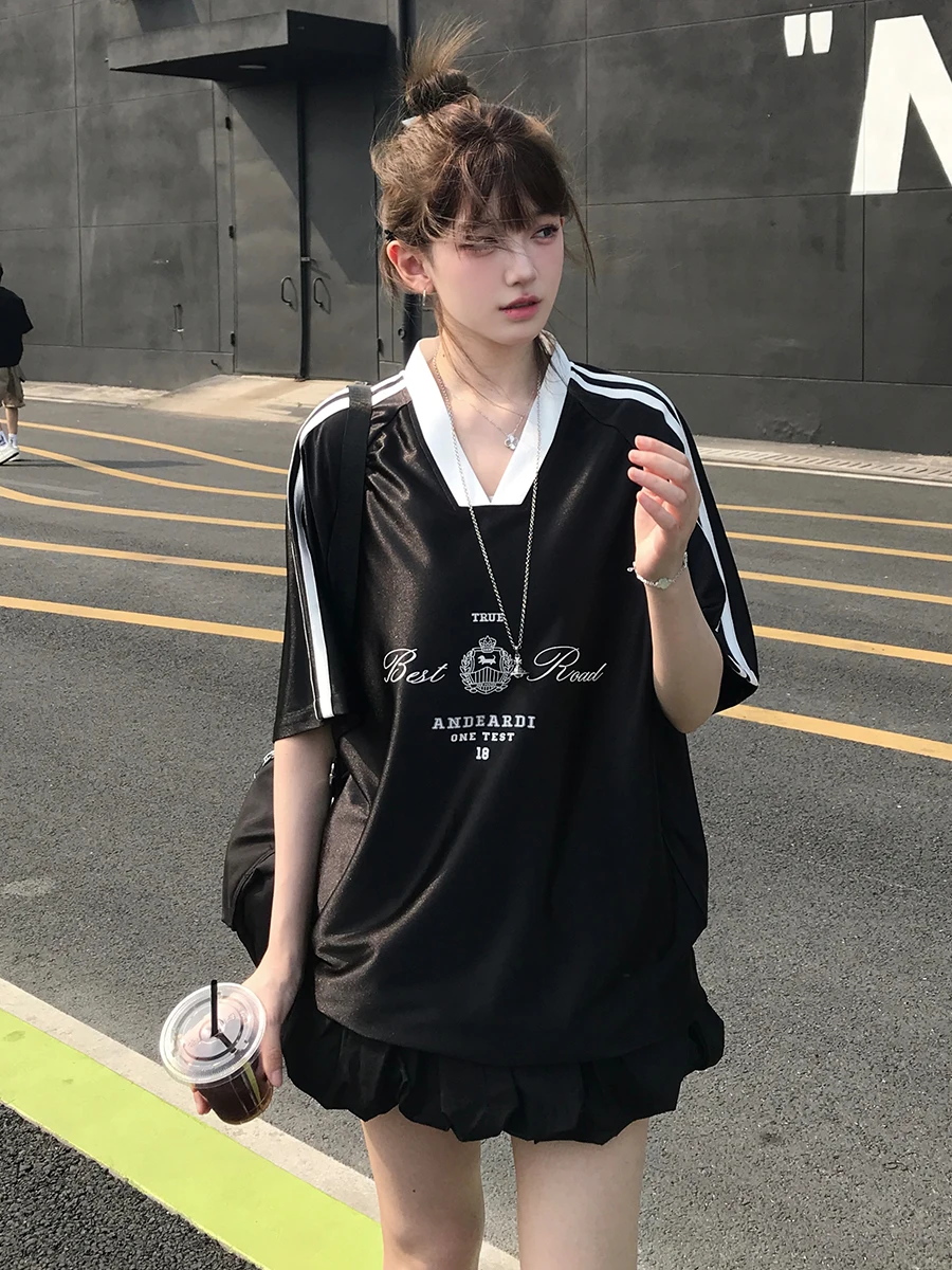 

High Quality Hot Selling Wholesale Shiny Satin Sports Loose T-shirt Short Sleeved Women V-neck Football Top World Aesthetic