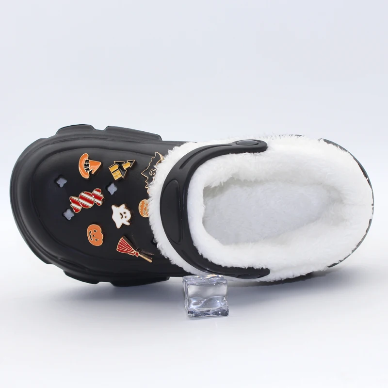 AYANA Women Fur Clogs With Fur Slippers Fashion Fuzzy Garden Shoes Outdoor Waterproof House Shoes Winter Antiskid Work Shoes