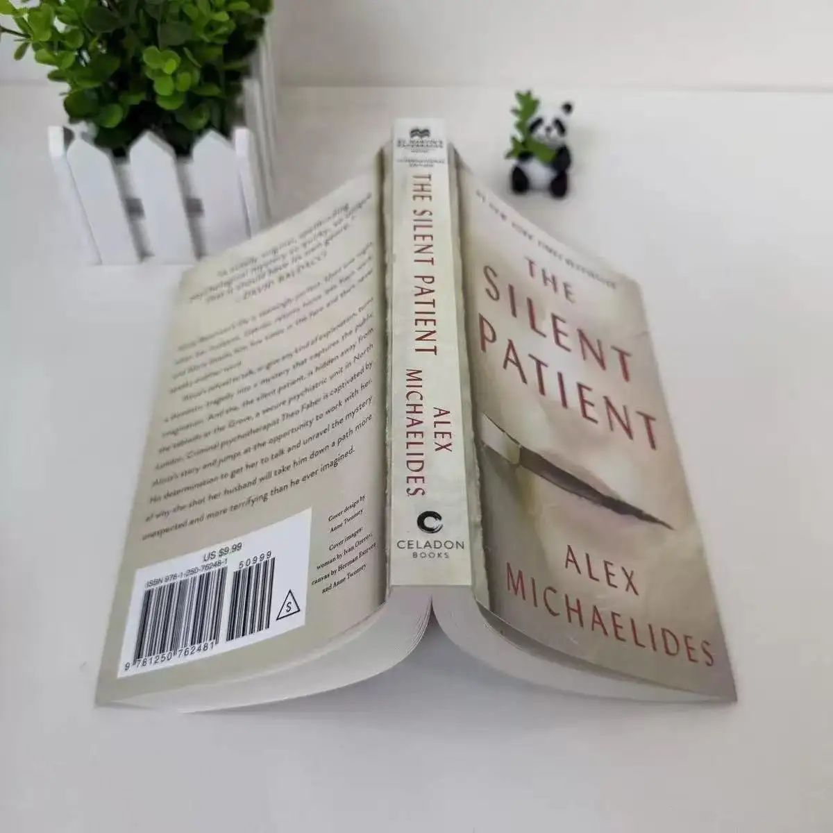 The Silent Patient by Alex Michaelides, #1 NYT Bestselling Psychological Thriller Novel