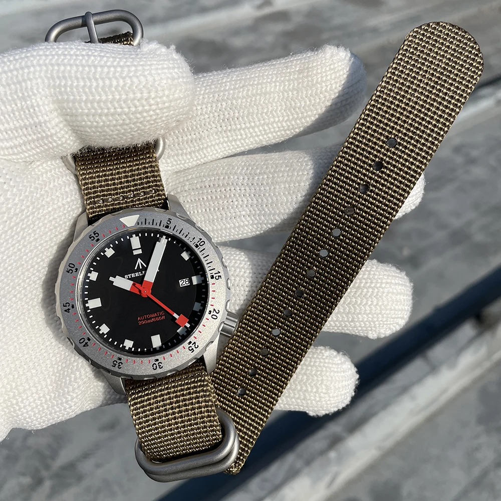 STEELFLIER Official SF752 Luxury Big Mechanical Dive Wristwatch Sapphire Crystal NH35 Movt BGW9 Luminous 20Bar Waterproof Watch