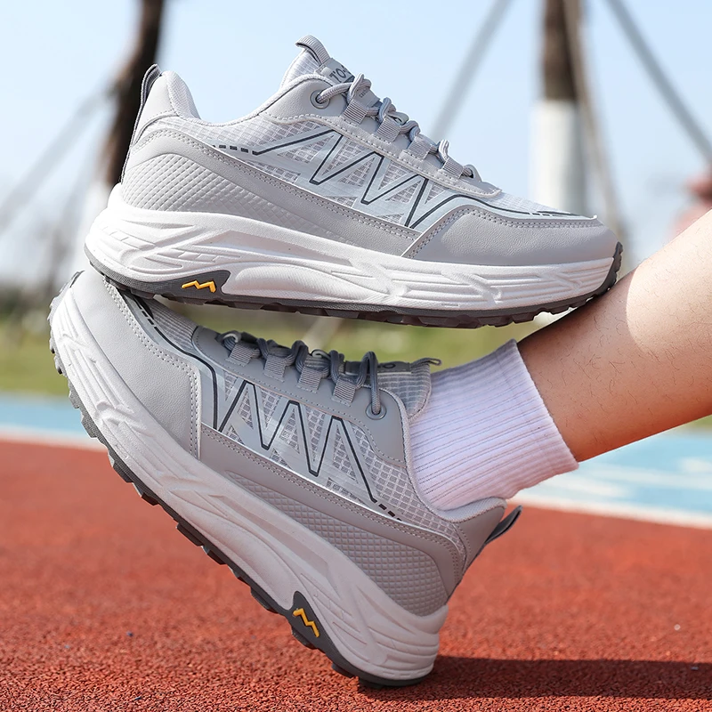 

Men's Lightweight Running Shoes 2025 New Breathable Mesh Shoes Outdoor Non-slip Wear Sports Casual Shoes
