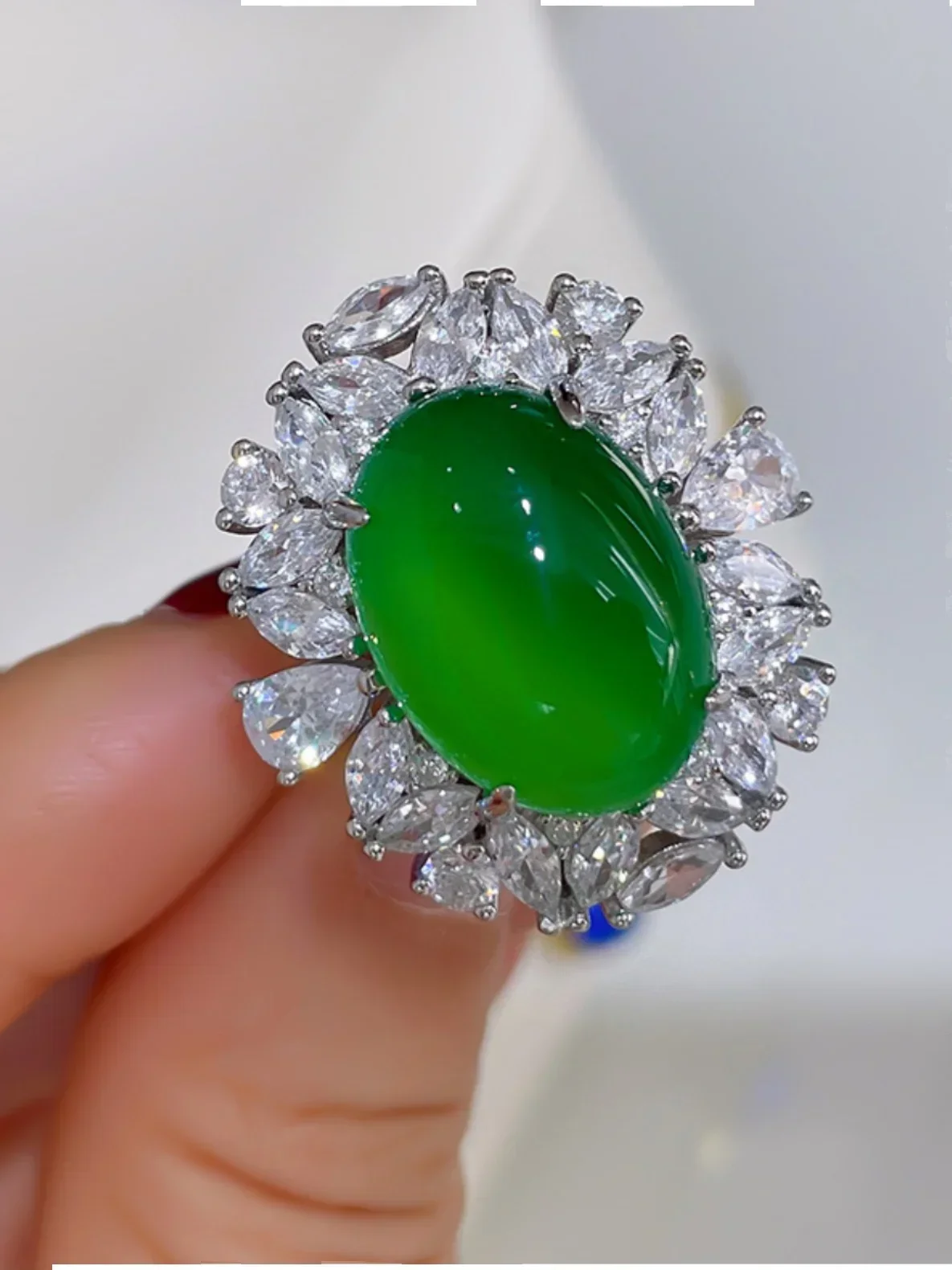 

925 sterling silver chilled Brazilian pigeon egg green jade chalcedony ring jadeite high fluorescence wedding jewelry wholesale