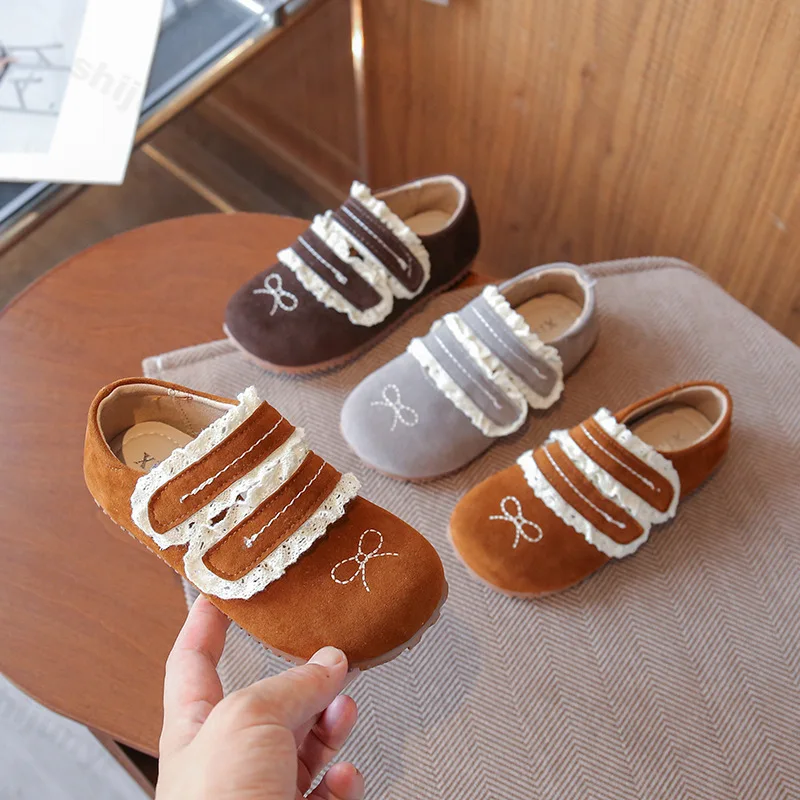 

2025 Autumn Girls' Bow Lace Design Fashion Low Top Casual Single Shoes Children's Versatile Soft Sole Comfortable Princess Shoes