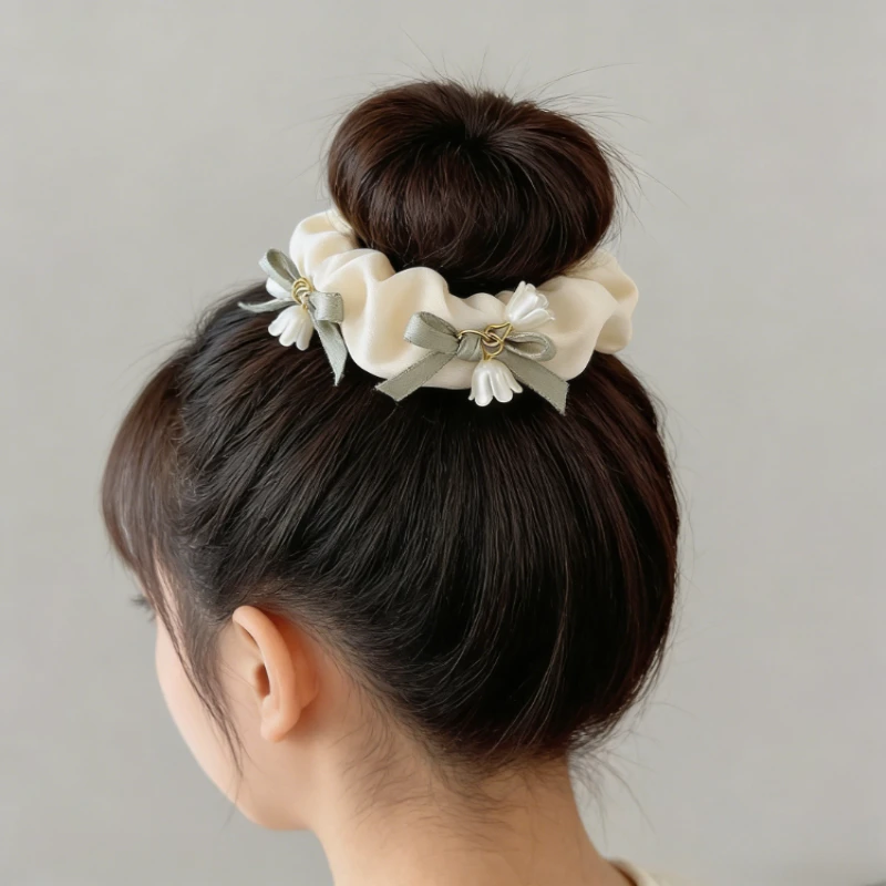 Maiglöckchen-Haargummi: Elastisches Haarband im Wald-Stil – Großer Scrunchie-Haarreif für einen stilvollen Look