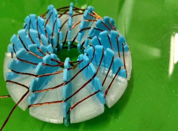 Campo magnético giratório da bobina de pão Rodin Coil