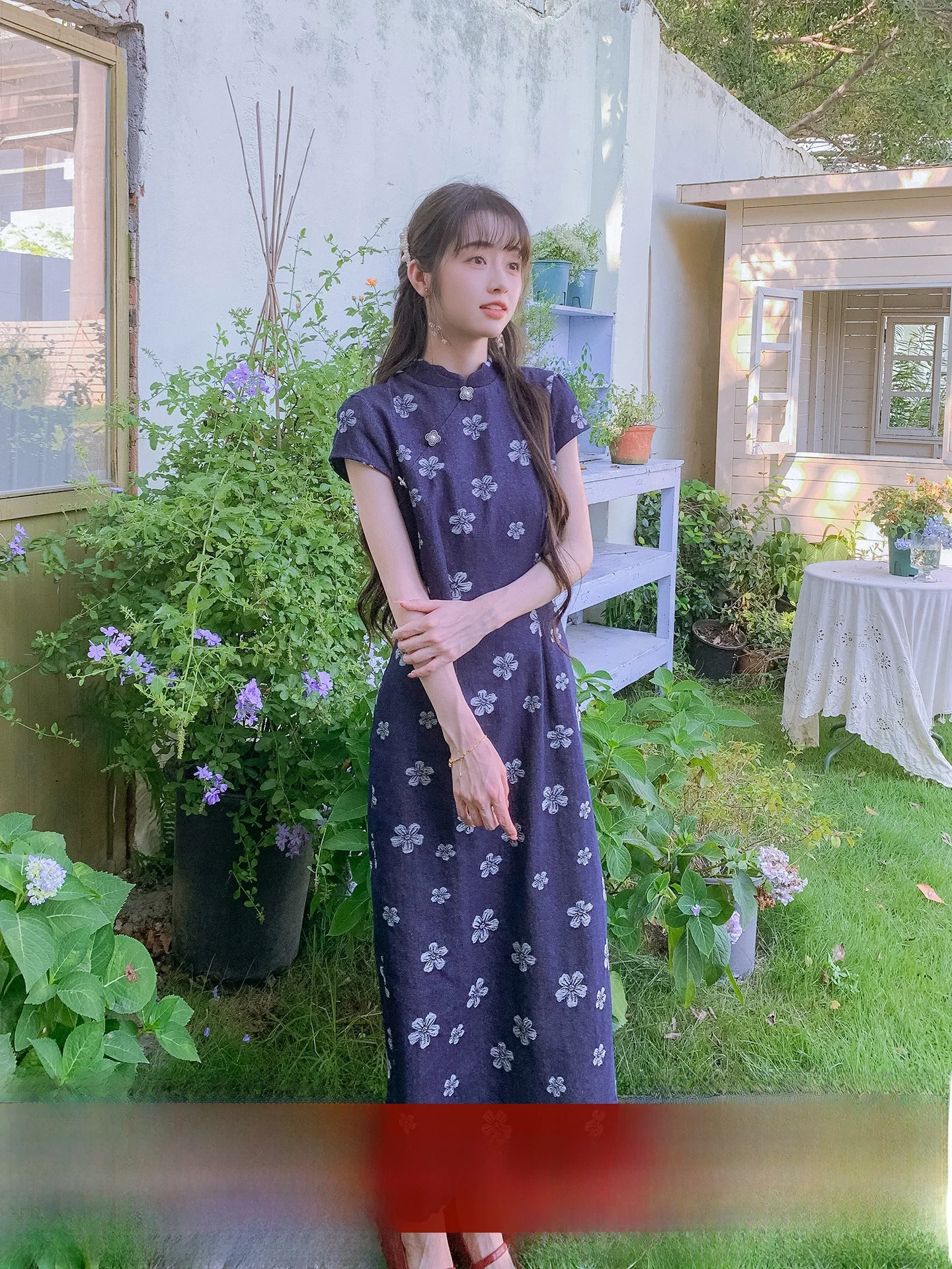 

Джинсовая одежда в китайском стиле Rvated: Новая коллекция Summer 2025 с вышивкой South Wind Valley, дышащая, из смесового хлопка и полиэстера.