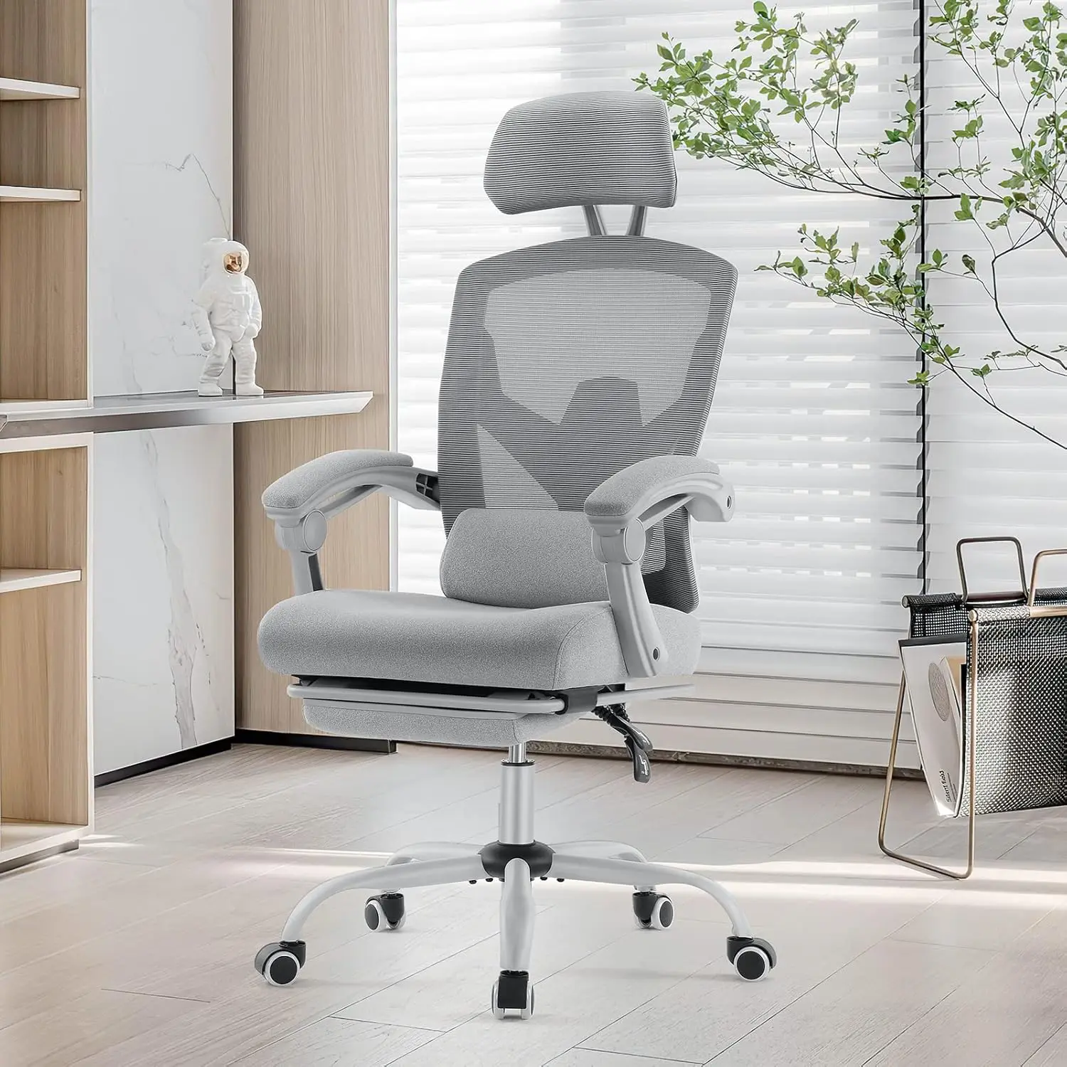 

Office Desk Chair with Footrest, Ergonomic High-Back Mesh Swivel Chair, Lumbar Support, Light Grey