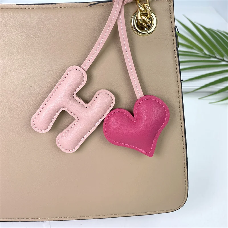 PU Leather Initial Heart H Letter Keychain For Women Fashion Cartoon Candy Color Bag Phone Pendant Car Key Chain Jewelry Gifts