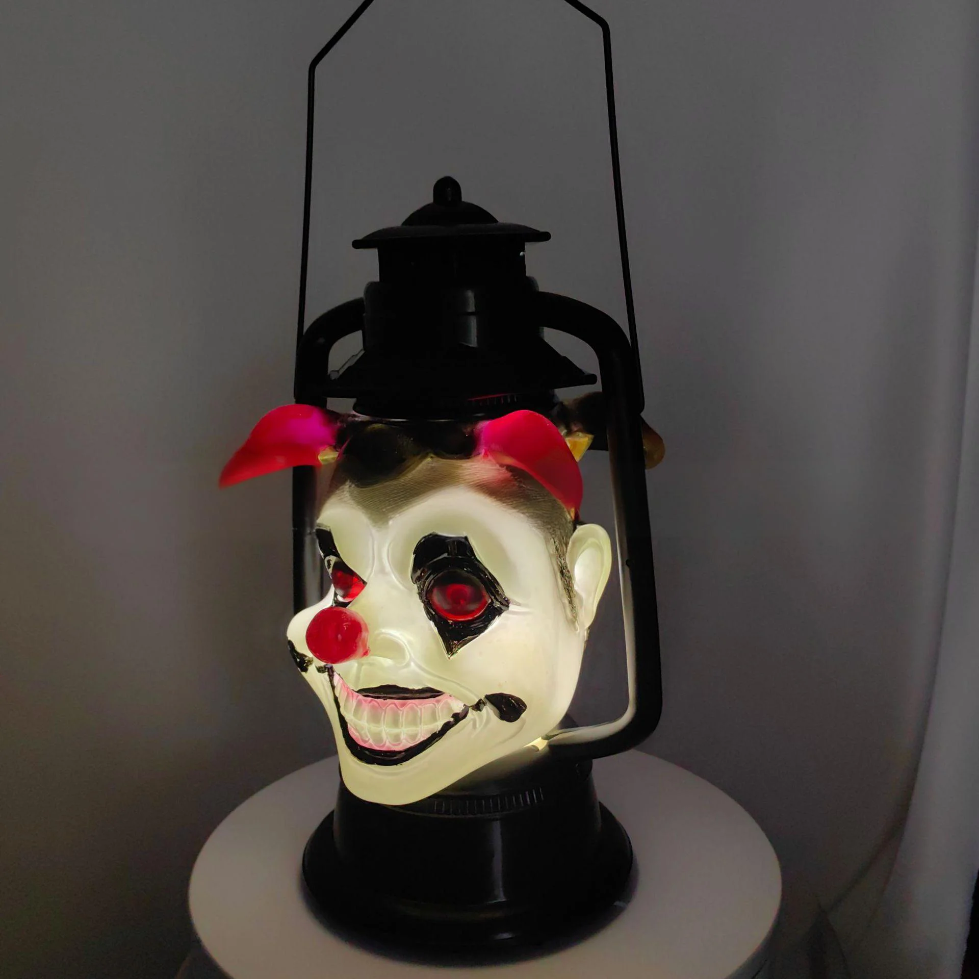 Halloween Voice-controlled Portable Clown Lamp Skull Model Lantern Bar Party Home Decoration Atmosphere Props - view 3