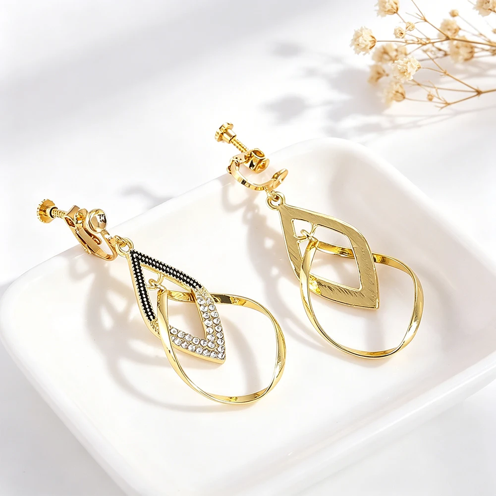 Metal Infinite Mobius Strip Dangle Earrings Gold Openwork Set with Rhinestones Design Madam Ornaments Exquisite Fashion Jewelry
