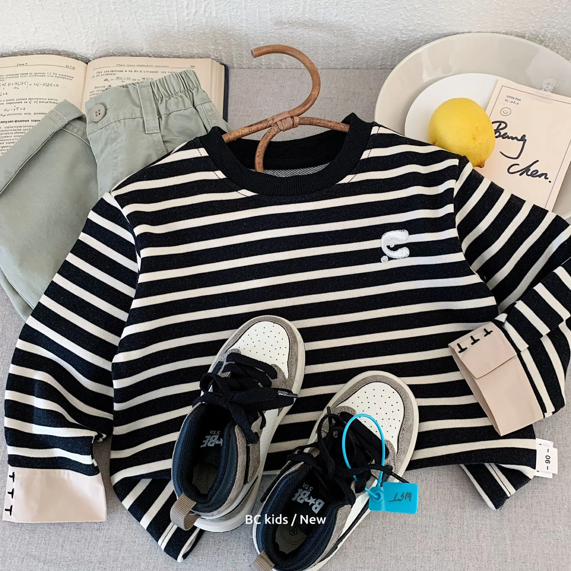 

Kids Clothes Autumn Kids Sweatshirts Korean-style Black and White Striped Breathable Comfortable Daily Casual Sweatshirts