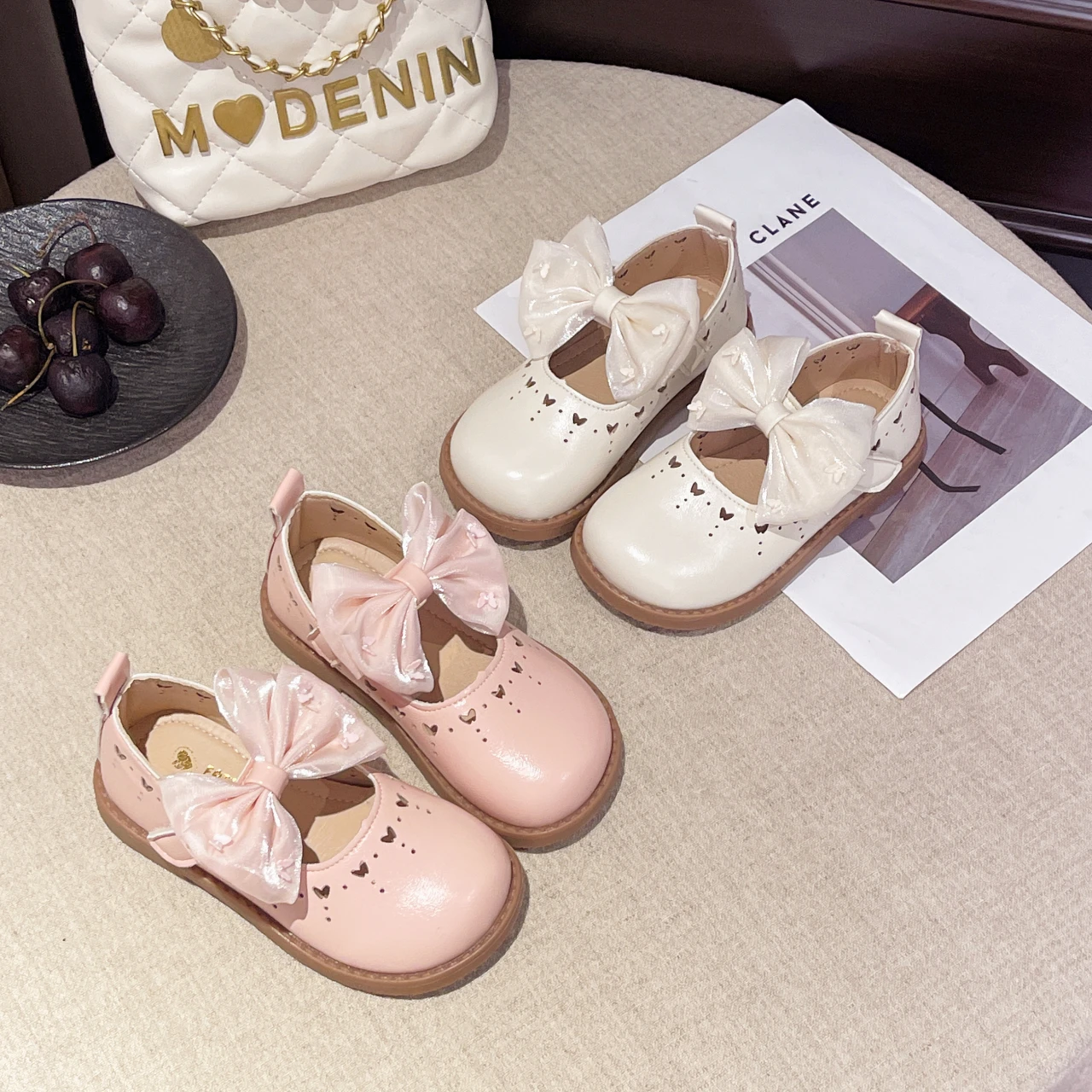 

Детские кожаные туфли Мэри Джейн для девочек с большим бантом, новинка 2026 года, летние, для малышей, на мягкой подошве, классические, модные, для вечеринок и свадеб