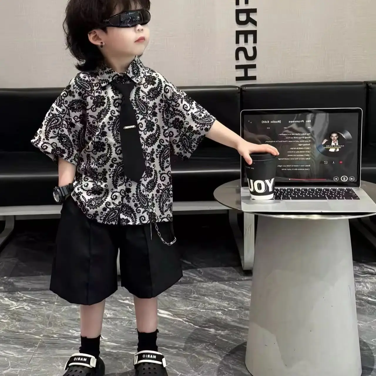 Boys' set 2026 summer outfit new children's stylish flower short sleeved shirt shorts tie 3-piece set 2