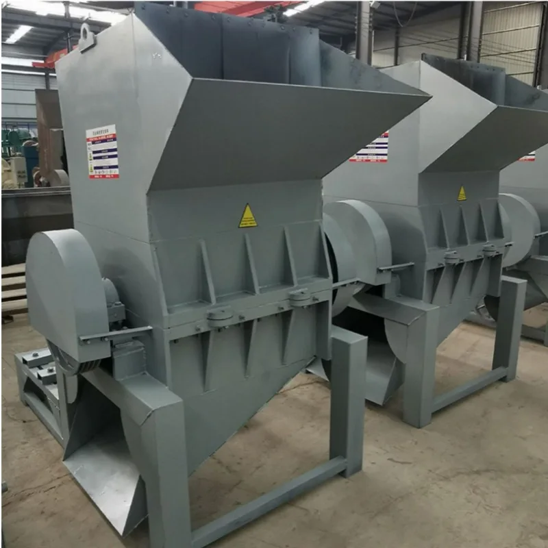 

(Специально для морских перевозок) Машина для измельчения бутылок для напитков, корзин для овощей и фруктов. Бутылка с минеральной водой и напиток