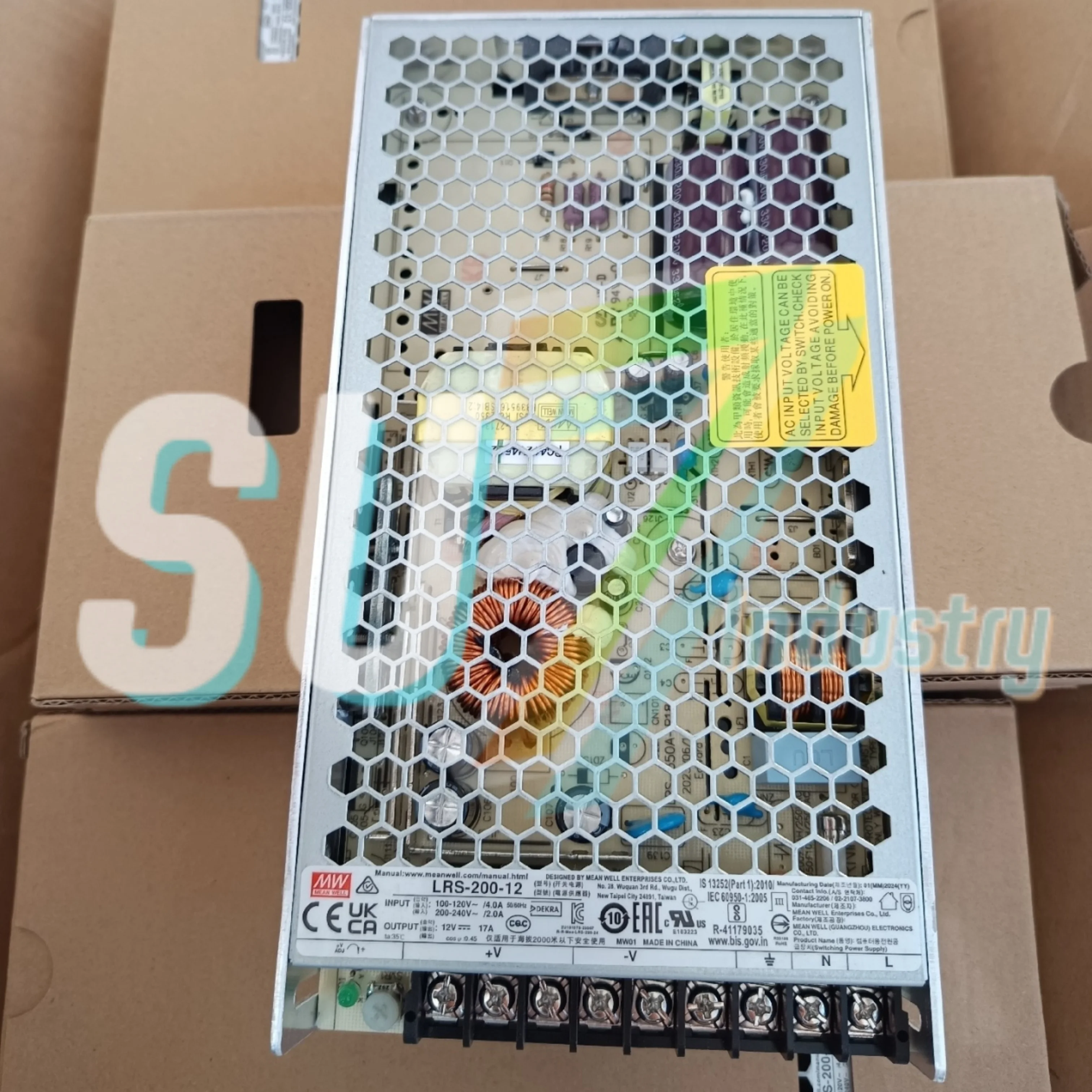 

Mean Well LRS-200-12 LRS-200-15 LRS-200-24 LRS-200-3.3 Switch Power Supply New In Box