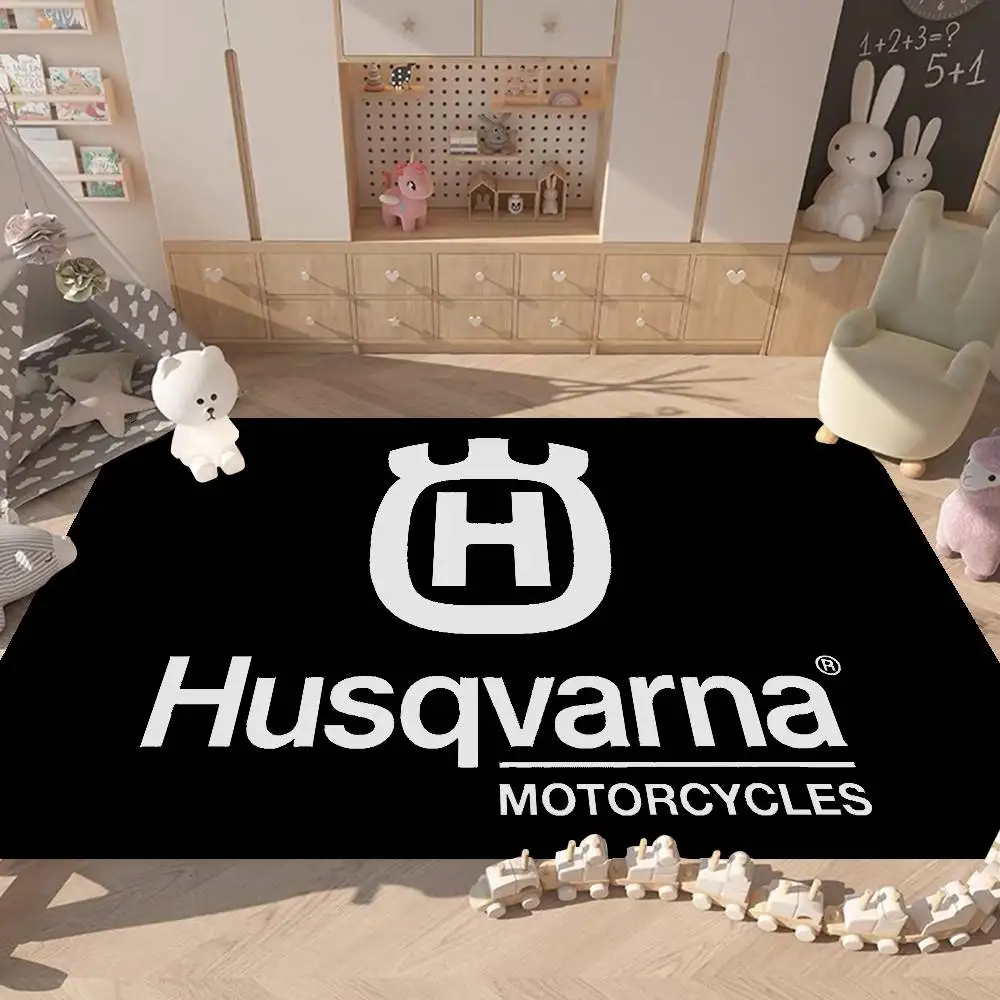 H-Husqvarna Logo Floor Mat Cheaper Anti-slip Modern Living Room Balcony Printed Bedside Mats - view 4