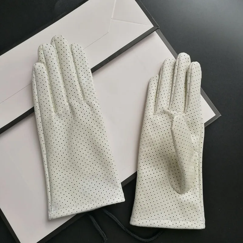 女性の中空アウト天然シープスキンレザー白手袋女性のファッション本革通気性薄型ドライビンググローブ