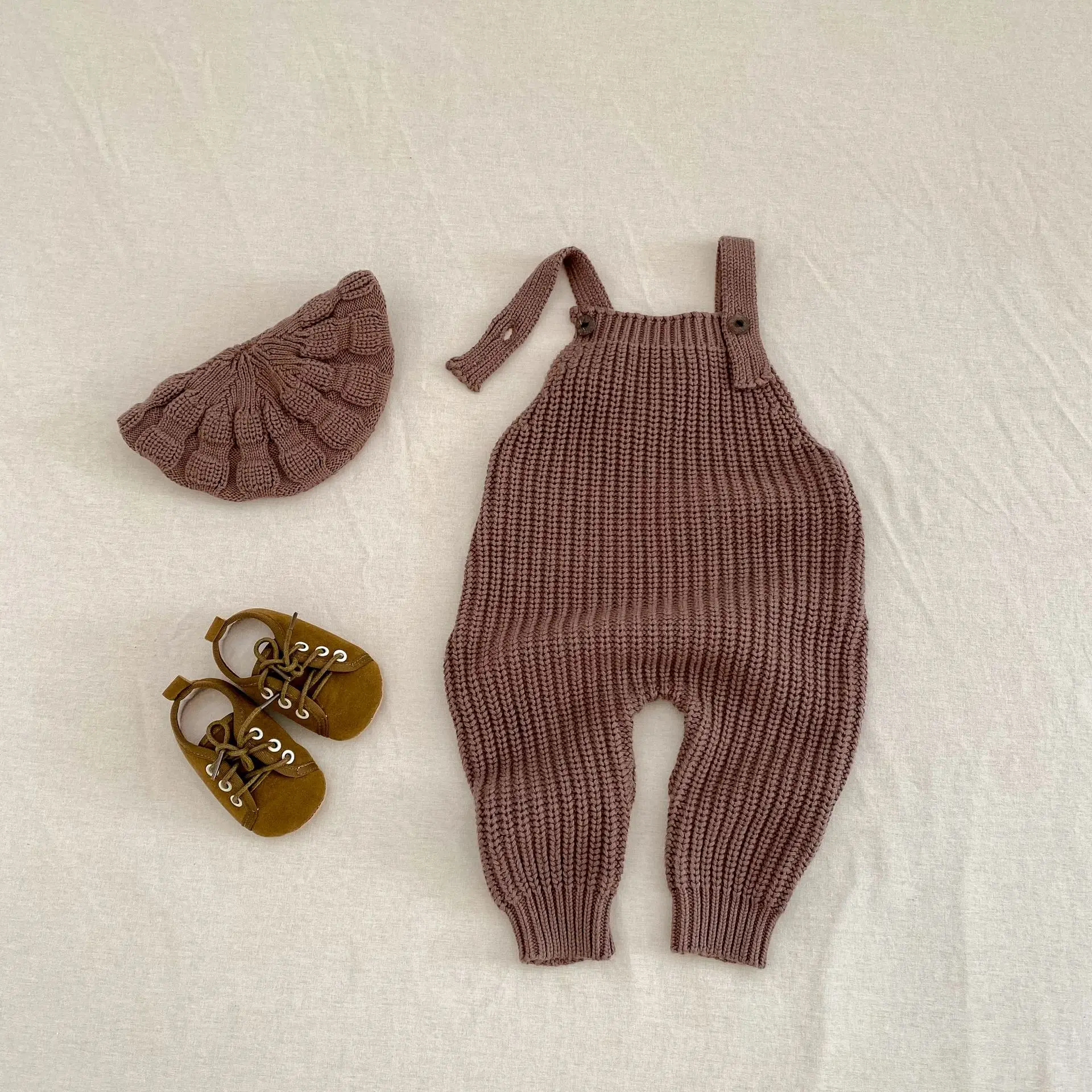

2025 Autumn New Baby Girl Sleeveless Knit Romper Solid Toddler Overalls Boys Thick Knitted Jumpsuit Infant Toddler Clothes