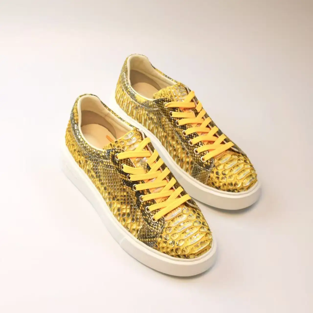 2026 new arrival Fashion snake Skin causal shoes men,male Genuine leather shoes PDD796