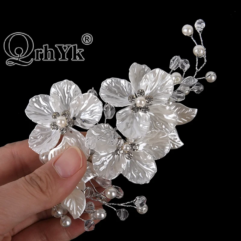 

Заколка для волос с кристаллами и жемчугом