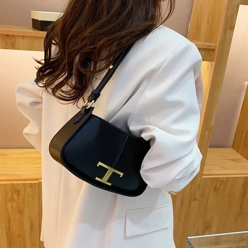 

Luxury Feel Leather Tote Bag For Ladies, Designer Shoulder Bag, Fashionable Women's Crossbody