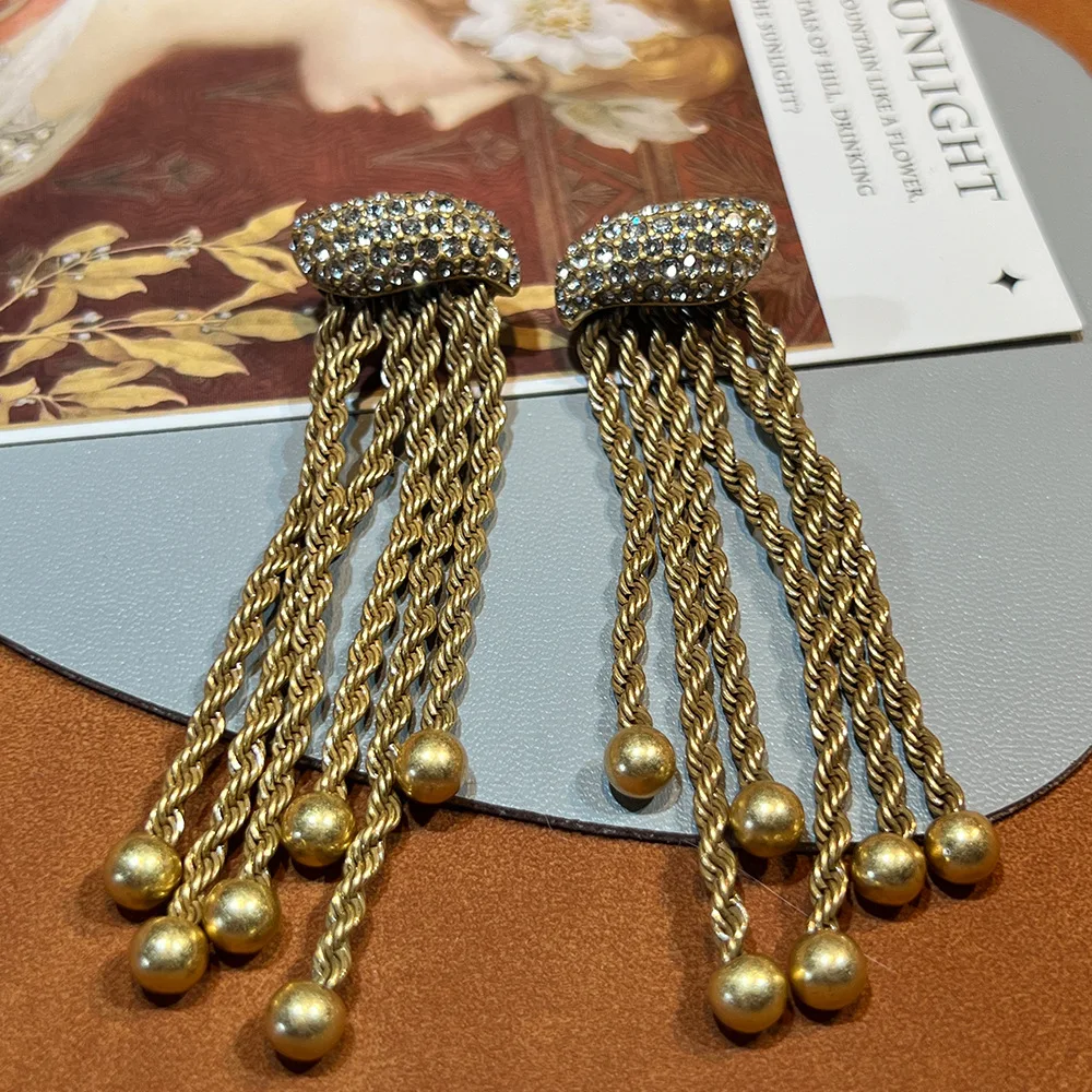 Court style tassel explosion Russian gold diamond court style niche design sense Middle ancient style tassel Qingdao Middle Anci