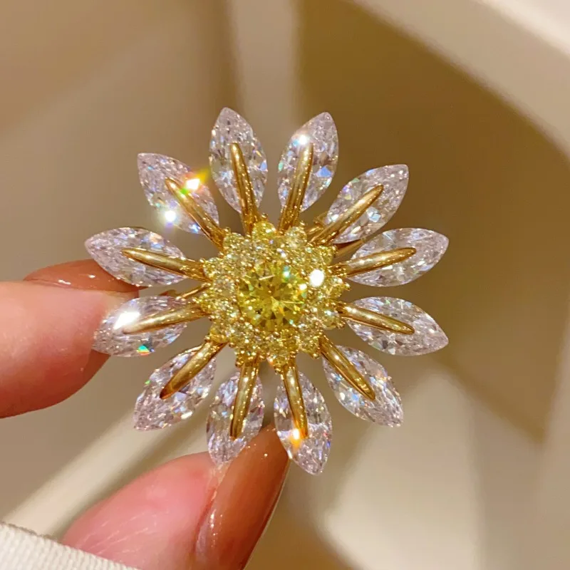 بروش عباد الشمس الفاخر القابل للدوران من Shining U Light للنساء هدية إكسسوارات عصرية #5