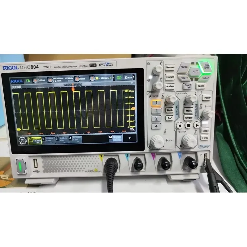 2026 Hot Sale DHO804 70MHz 4-Channel 12Bit Portable High Resolution Digital Oscilloscope 7-inch Touch Screen with 4PCS