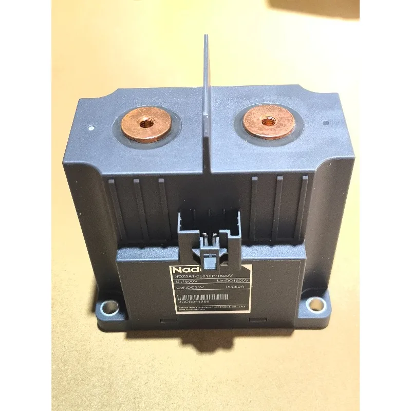 NDZ3AT Liangxin DC contactor NDZ3AT-35010H/1500V coil 24V350A with auxiliary touchpoint
