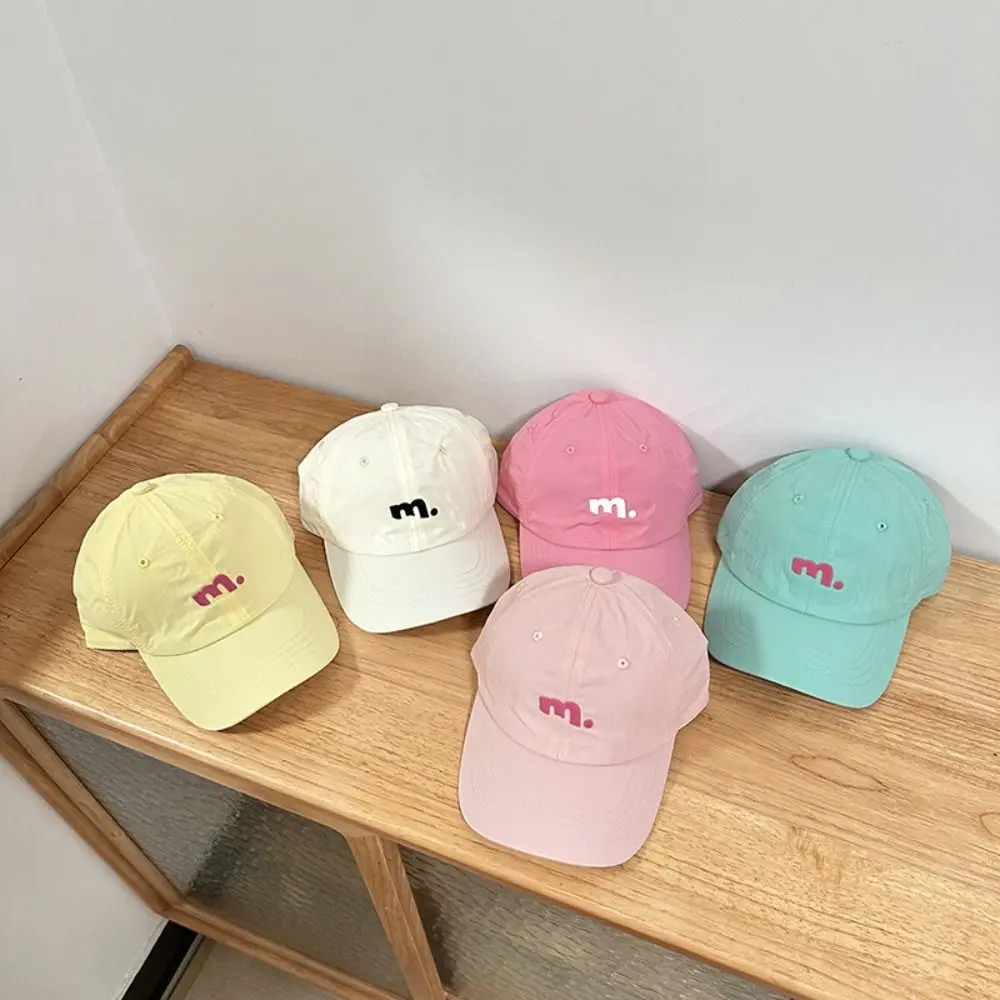 

Letter M Children Baseball Hat Candy Color Embroiderey Quick Drying Sun Hat Sunscreen Breathable Teenagers Peaked Cap Streetwear
