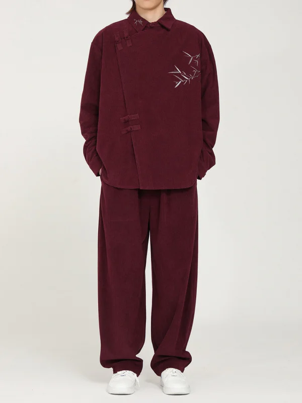 conjunto-de-chaqueta-y-pantalones-de-terciopelo-con-bordado-de-hojas-de-bambu-rojas-y-detalles-de-botones-para-hombre-estilo