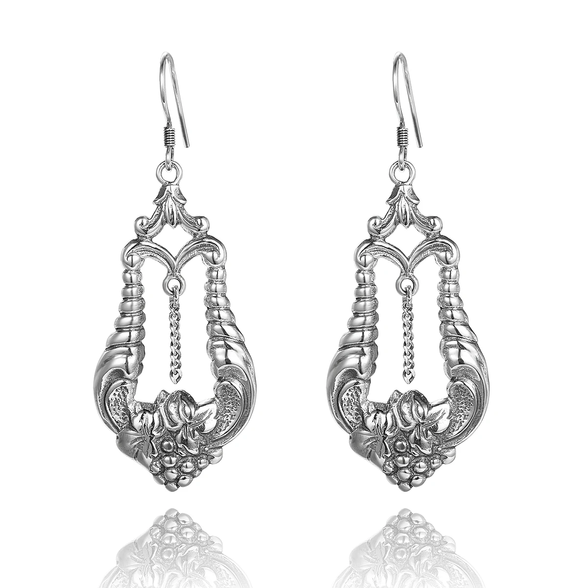 Vintage 925 Sterling Silver Drop Earrings Retro Grape Carved Hollow Dangle for Women Victorian Style Antique Silver Jewelry Gift