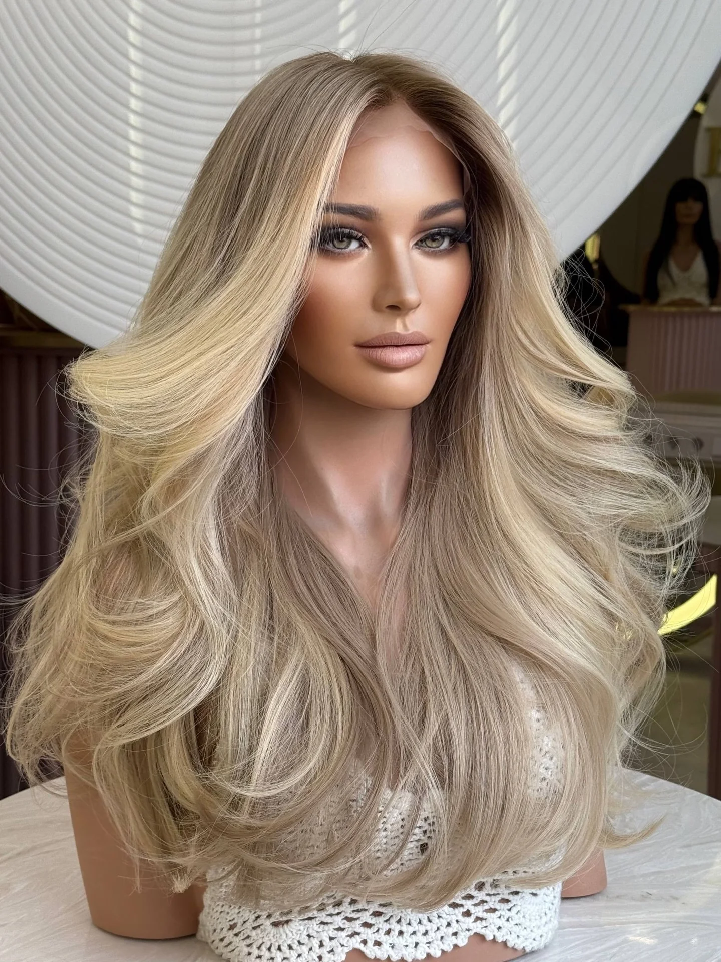 

Rooted Ombre Blonde 13*4HD Lace Front Wig Natural hair long Body Wave soft Synthetic Wigs For Women Summer Daily Party Cosplay