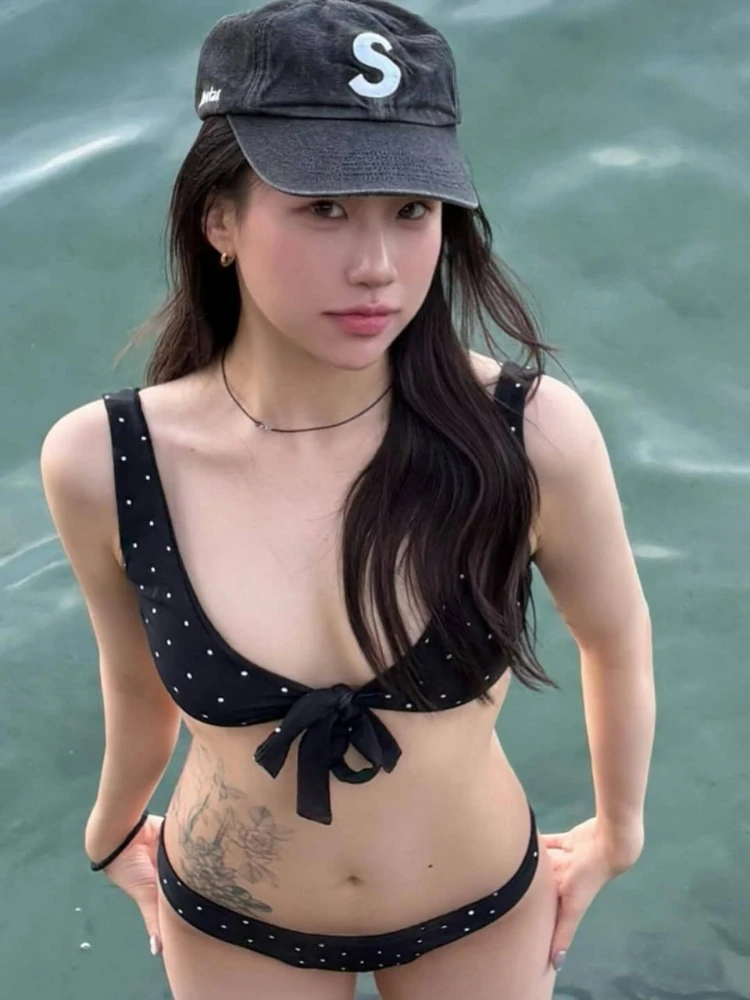 

2025 Sexy Polka Dot Bikini Set 3 Piece for Women Premium Swimsuit Split Design Small Chest Island Hot Spring Beachwear Swimwear