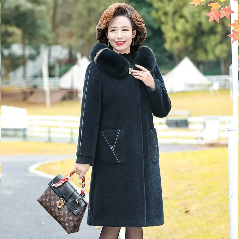 2023 New Winter Women Temperament Thicken Warm Mid-Length Hooded Woolen Outwear Middle-Aged and Elderly Faux Mink Velvet Coat