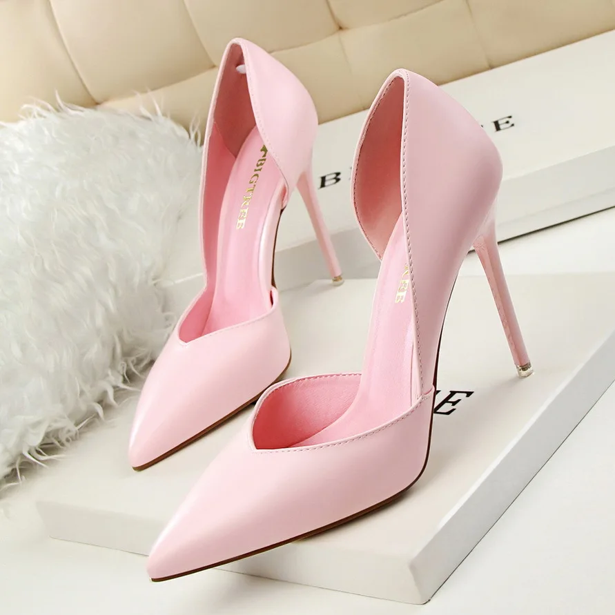 

Stylish, simple, sexy, slimming women's shoes with stiletto heels, high heels, pointed toes, and openwork design